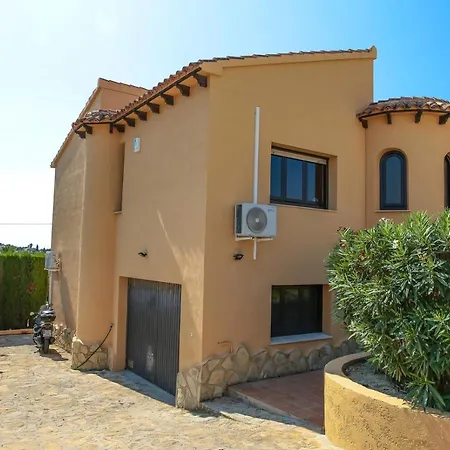 Holiday home Corina